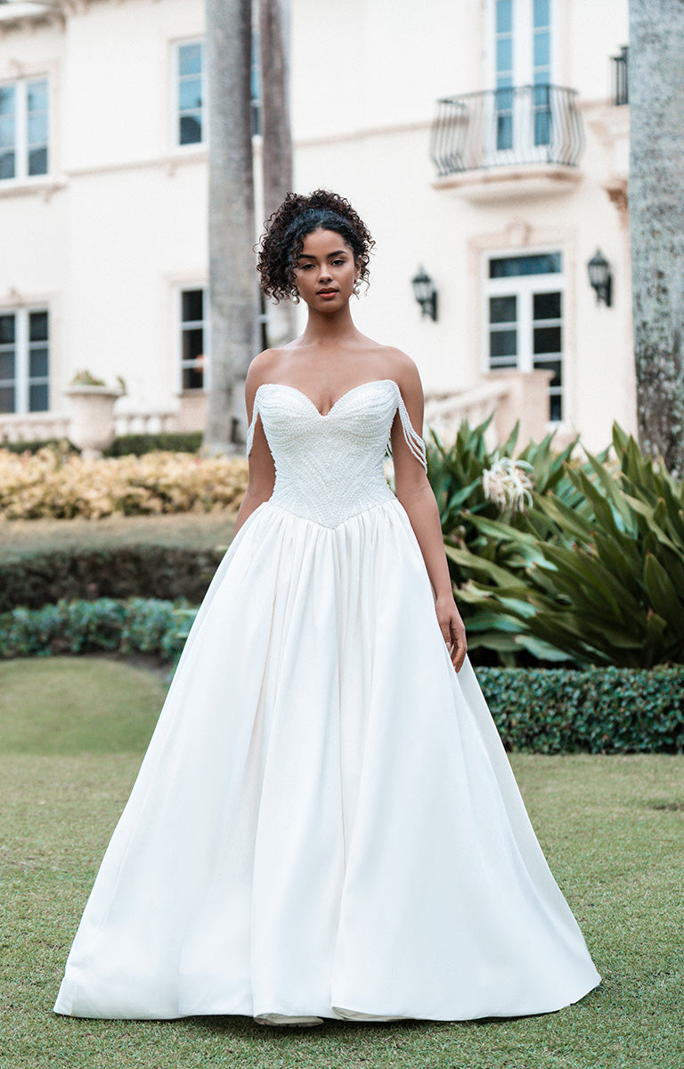 Allure - A1369 All About Eve Bridalwear Allure - A1369 All About Eve Bridalwear