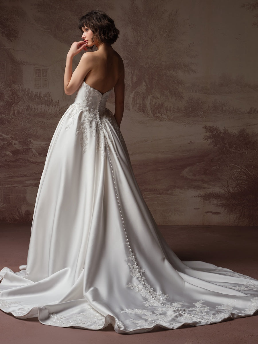 Sottero and Midgley - PETRA (F6SS108A01) CARDIFF